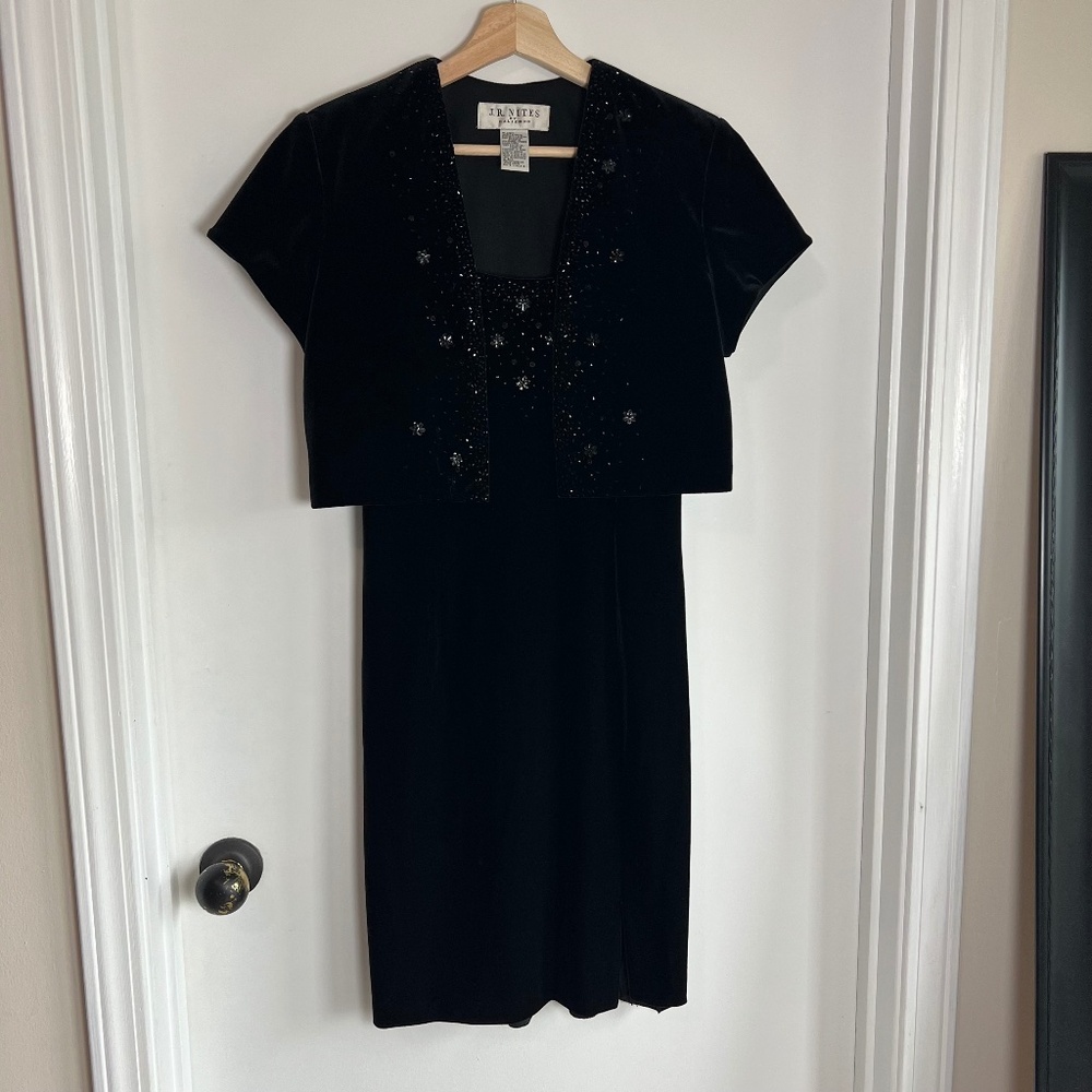 90s Velvet Beaded Black Mini Dress Matching Shrug Vintage, Size 8‎
